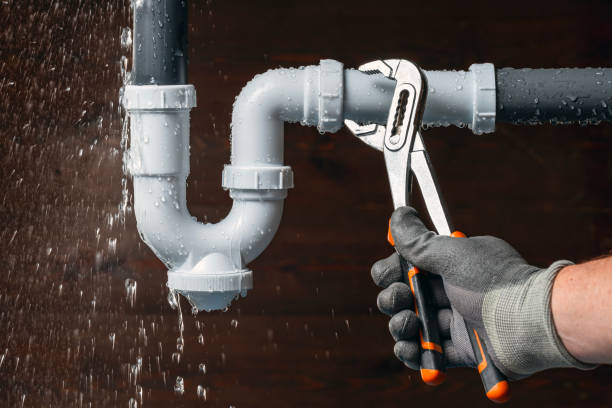 Professional Gas Line Repair technician working in Henryville, IN